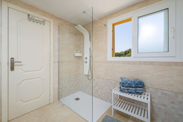 Image No.19-3 Bed Townhouse for sale