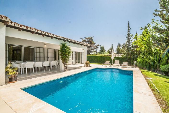 Image No.1-5 Bed Villa for sale