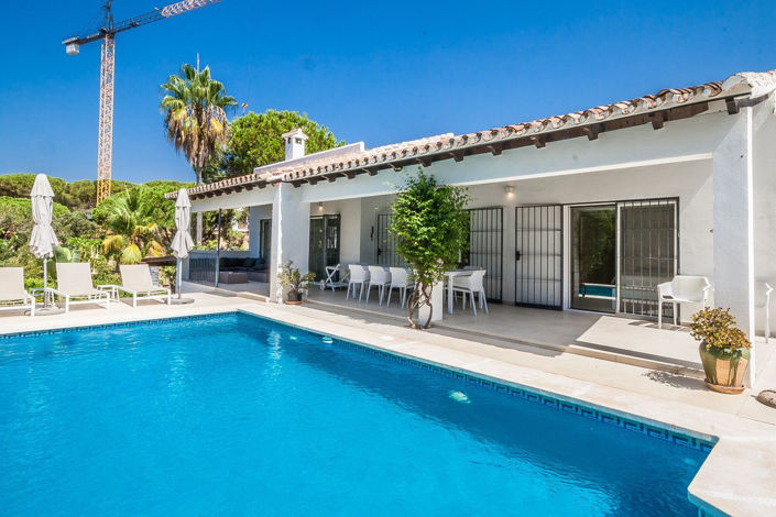 Image No.2-Villa de 5 chambres à vendre à Elviria