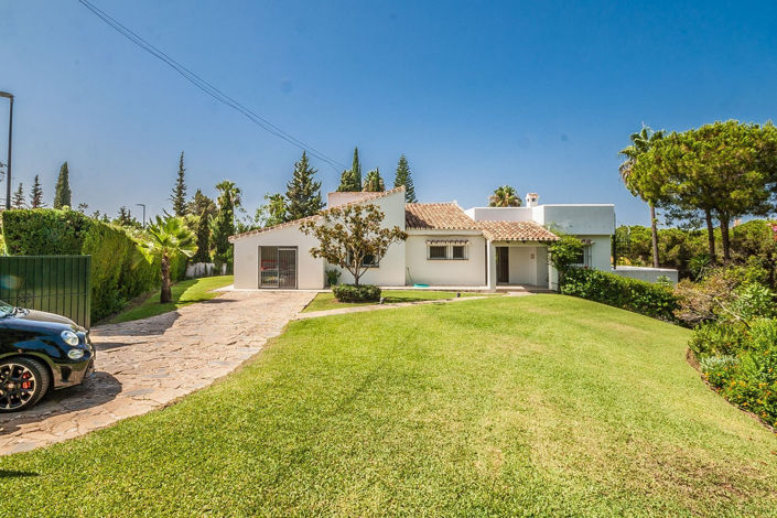 Image No.3-Villa de 5 chambres à vendre à Elviria