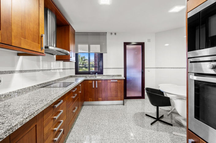 Image No.9-3 Bed Apartment for sale