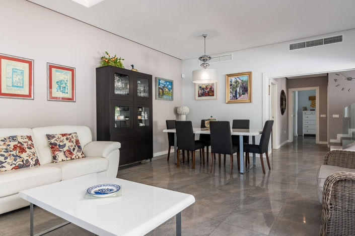 Image No.8-4 Bed Villa for sale