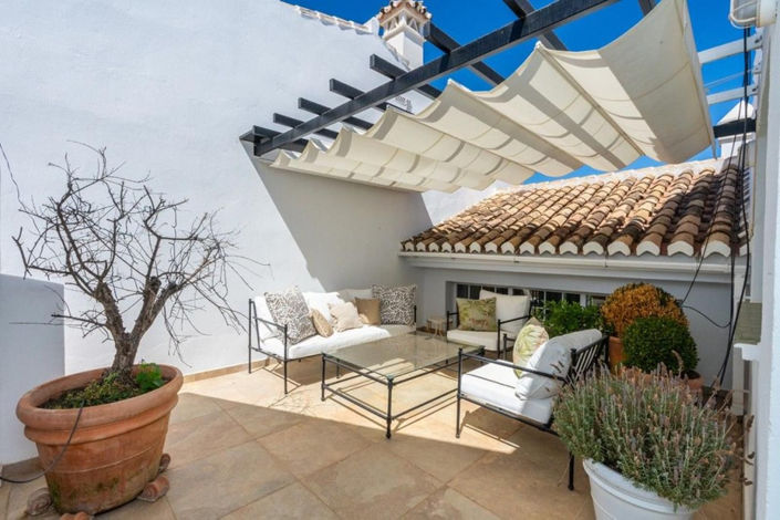 Image No.27-3 Bed Townhouse for sale