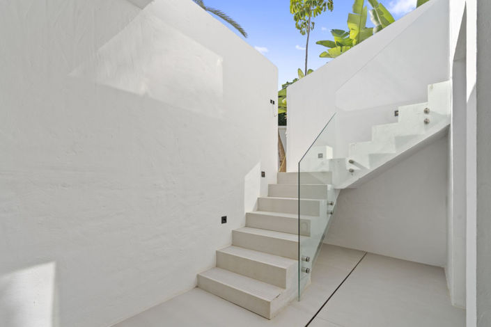 Image No.18-3 Bed Apartment for sale