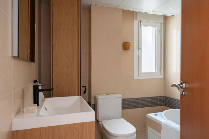 Image No.16-2 Bed Apartment for sale