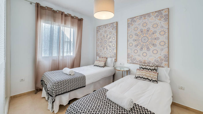 Image No.20-3 Bed Apartment for sale