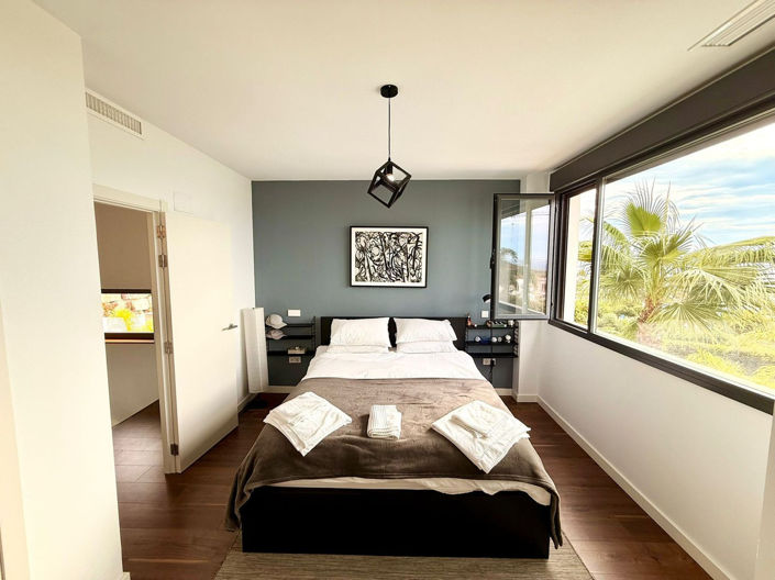 Image No.10-4 Bed Villa for sale