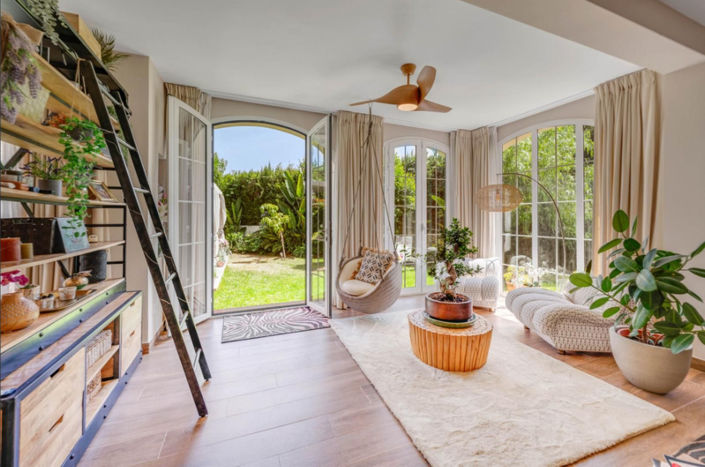 Image No.8-3 Bed Villa for sale