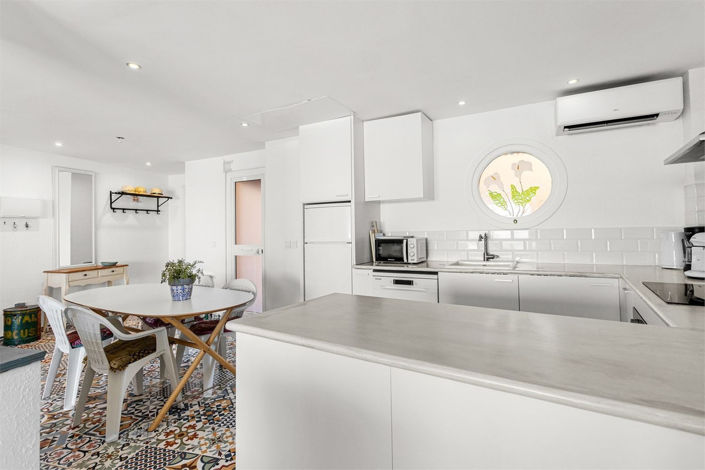 Image No.12-2 Bed Apartment for sale