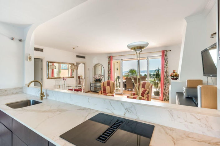 Image No.8-2 Bed Apartment for sale