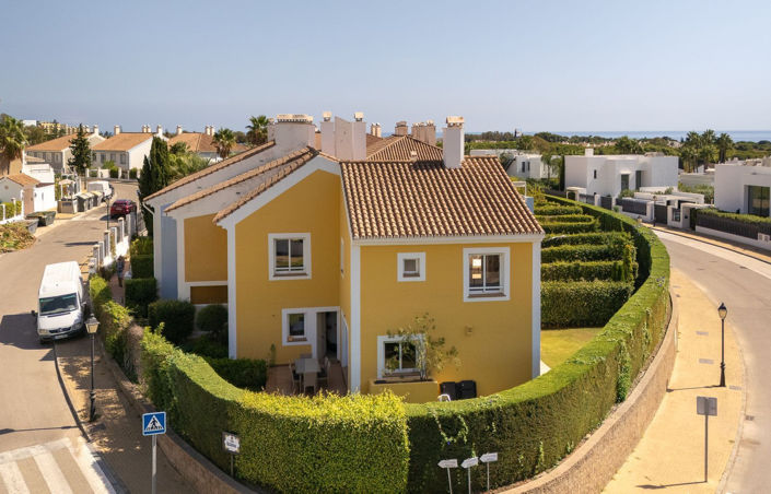 Image No.3-3 Bed Villa for sale