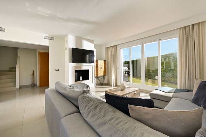 Image No.8-3 Bed Villa for sale