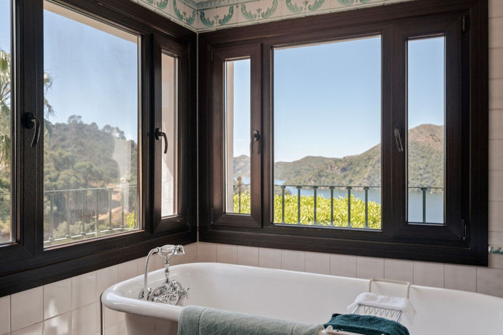 Image No.28-6 Bed Villa for sale