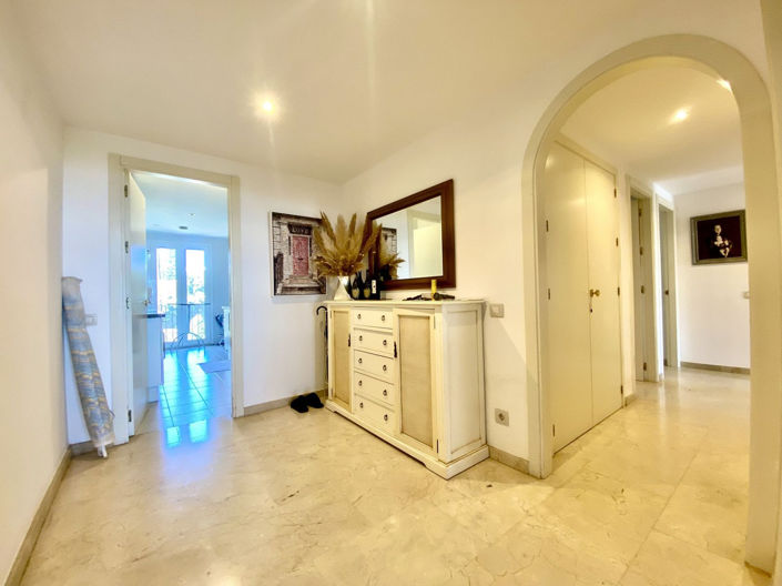 Image No.10-3 Bed Apartment for sale