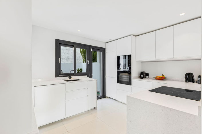 Image No.13-3 Bed Townhouse for sale