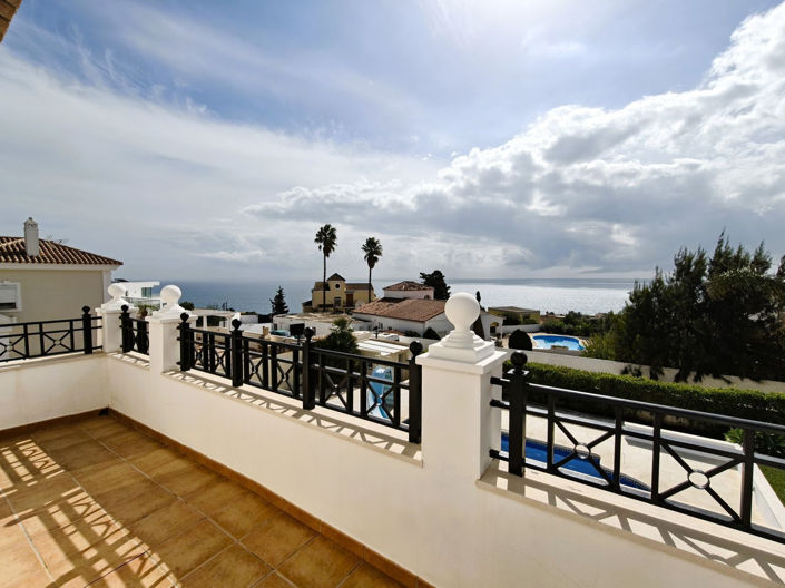 Image No.17-3 Bed Villa for sale