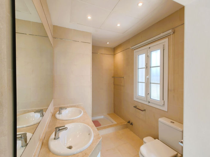 Image No.25-3 Bed Villa for sale