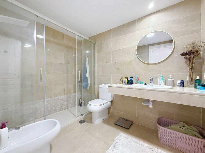 Image No.18-3 Bed Apartment for sale