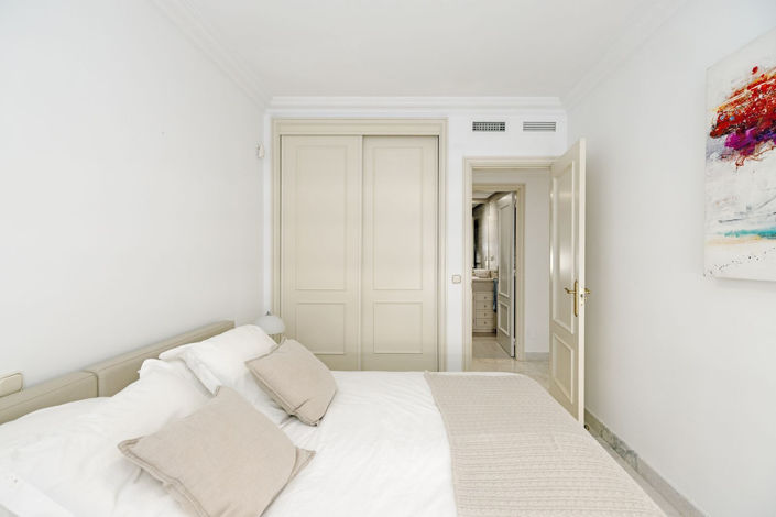 Image No.27-3 Bed Apartment for sale