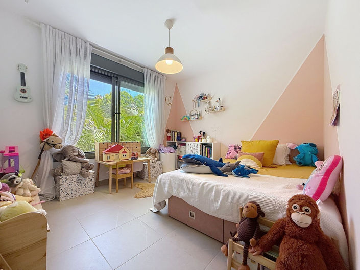 Image No.19-3 Bed Apartment for sale