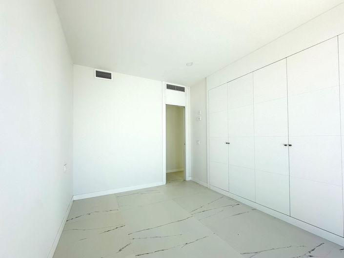 Image No.20-3 Bed Apartment for sale