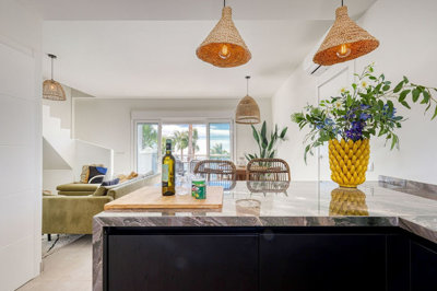 13-5fd73dea700db77384c091ca9818b1a9