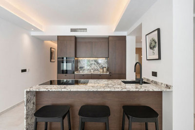 11-20939a0134ad724a8cb2a801094d15a4