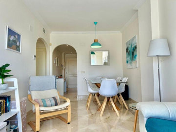 10-bb915d1cb19341576dcdc994b81ab9c5