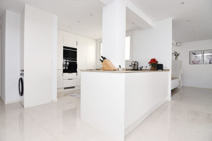 Image No.15-3 Bed Apartment for sale