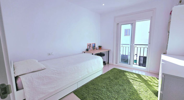 Image No.28-3 Bed Apartment for sale