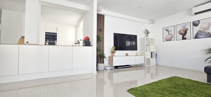 Image No.9-3 Bed Apartment for sale