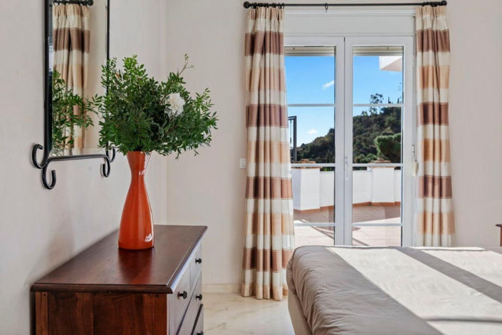 Image No.21-3 Bed Apartment for sale