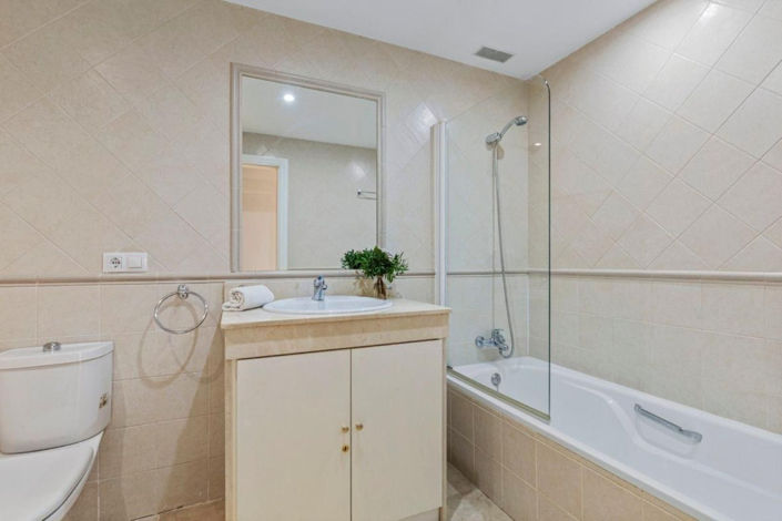 Image No.23-3 Bed Apartment for sale