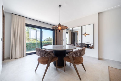 13-5fd73dea700db77384c091ca9818b1a9