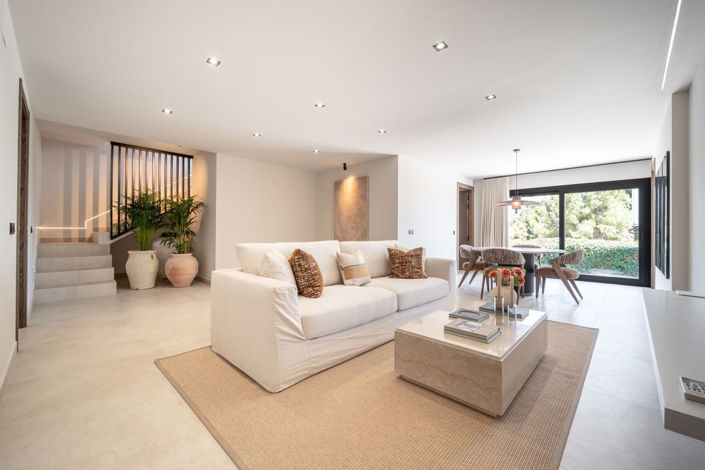 Image No.6-5 Bed Villa for sale