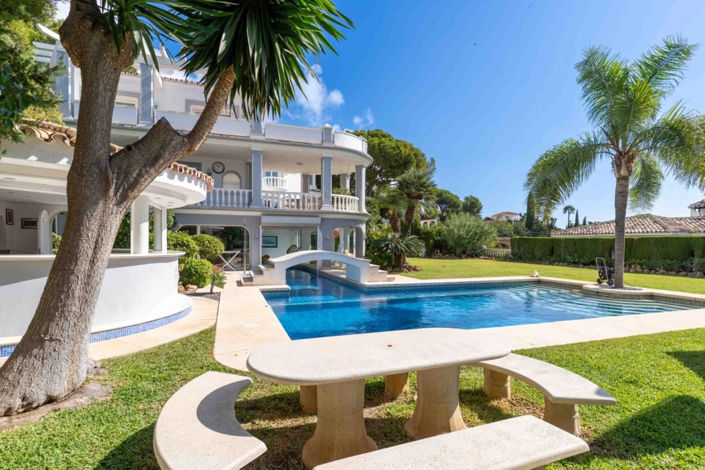 Image No.2-5 Bed Villa for sale