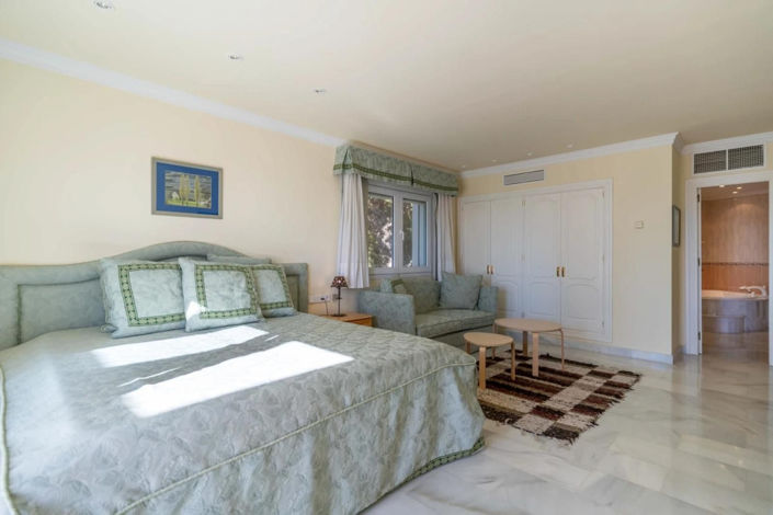 Image No.30-5 Bed Villa for sale