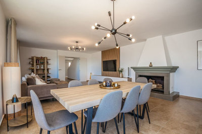 11-20939a0134ad724a8cb2a801094d15a4