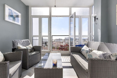 11-20939a0134ad724a8cb2a801094d15a4