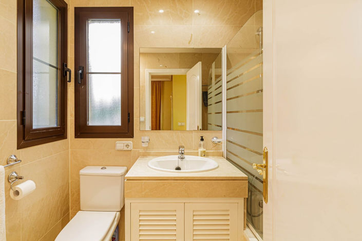 Image No.8-3 Bed Apartment for sale