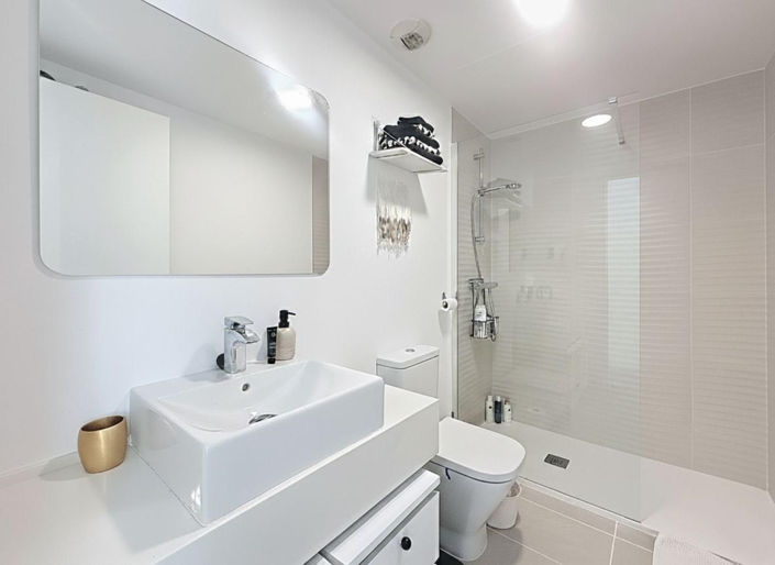 Image No.16-2 Bed Apartment for sale