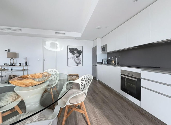 Image No.8-2 Bed Apartment for sale