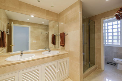 14-d70dc3102c00d7be0e872dfe1c1f86d7