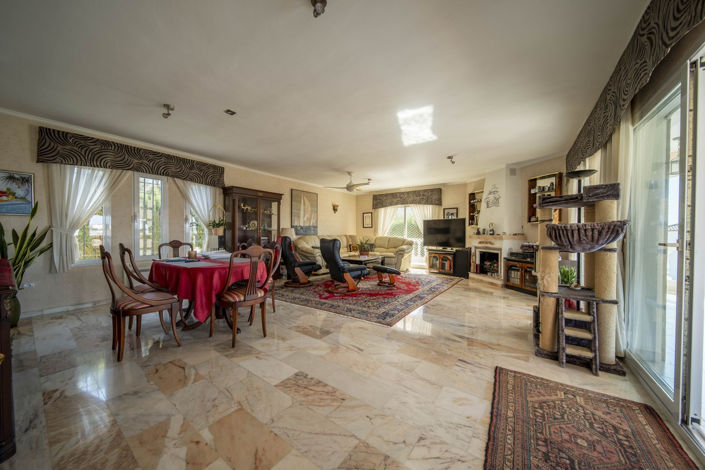 Image No.10-4 Bed Villa for sale