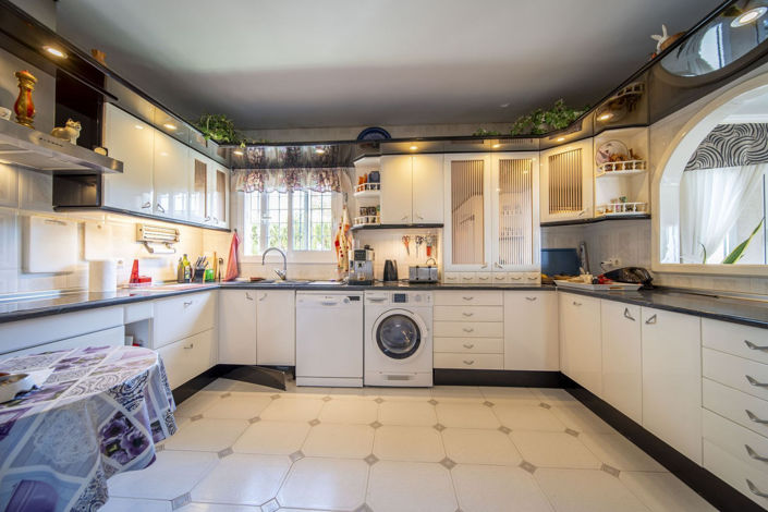 Image No.14-4 Bed Villa for sale