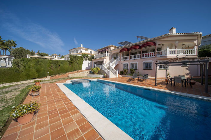 Image No.2-4 Bed Villa for sale