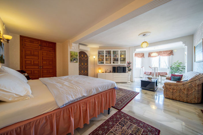 Image No.28-4 Bed Villa for sale