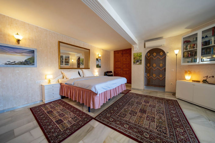 Image No.29-4 Bed Villa for sale