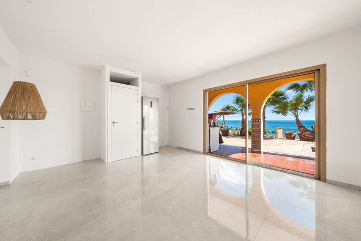 Image No.21-7 Bed Villa for sale