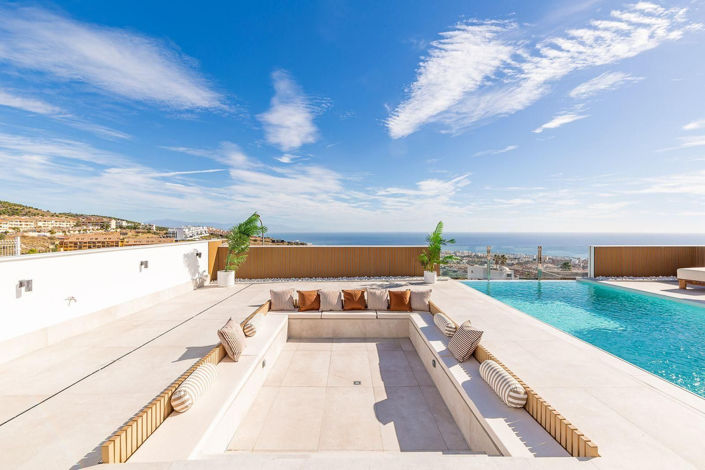 Image No.3-4 Bed Villa for sale